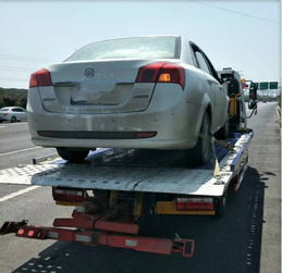 豐都縣汽車救援全天候守護(hù) 專業(yè)搭電換胎拖車送油護(hù)航安全出行